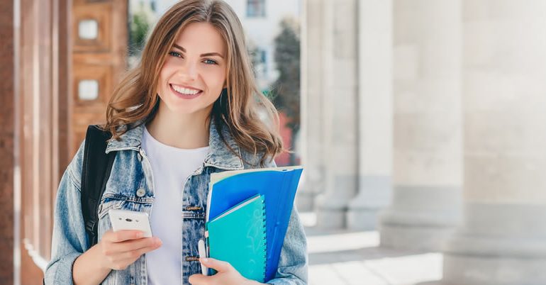 abbla idiomas - ¿Necesitas una academia de inglés? 5 razones para unirte al club Abbla