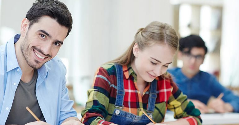 abbla idiomas - Los beneficios de apuntarse a una academia de inglés en Sevilla con profesores nativos